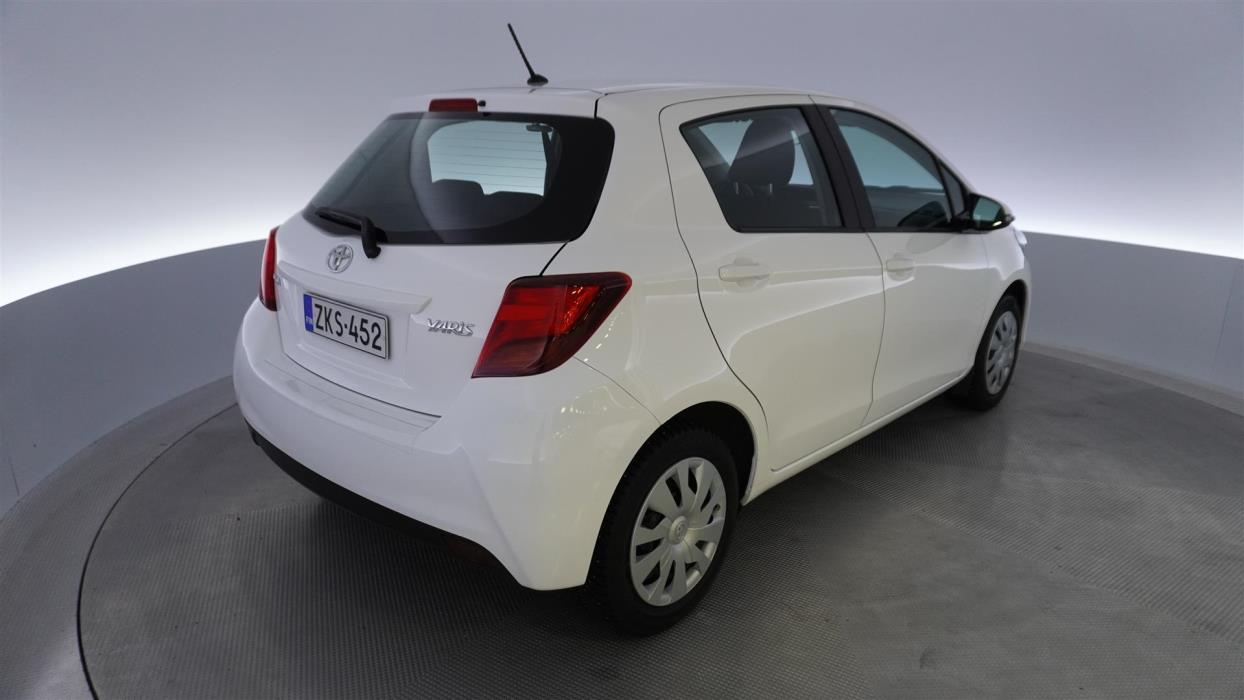 TOYOTA Yaris 2016