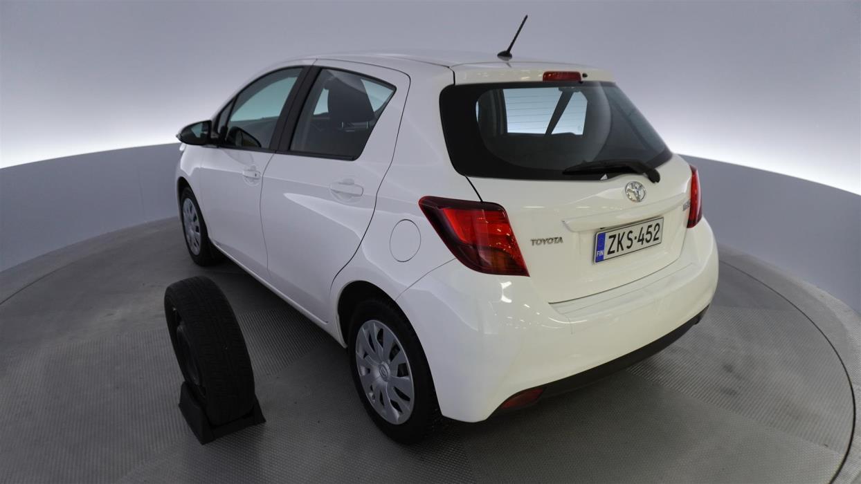 TOYOTA Yaris 2016
