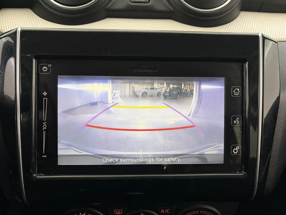 SUZUKI Swift 2017