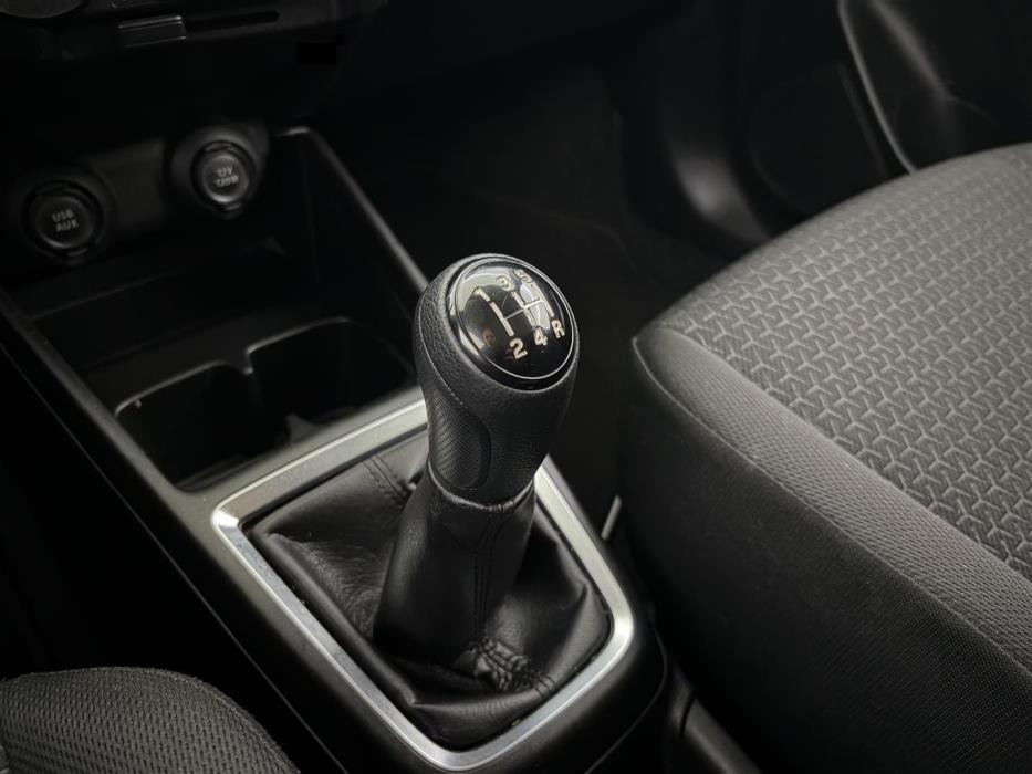 SUZUKI Swift 2017