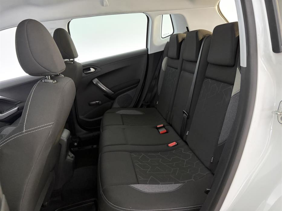 PEUGEOT 2008 2018