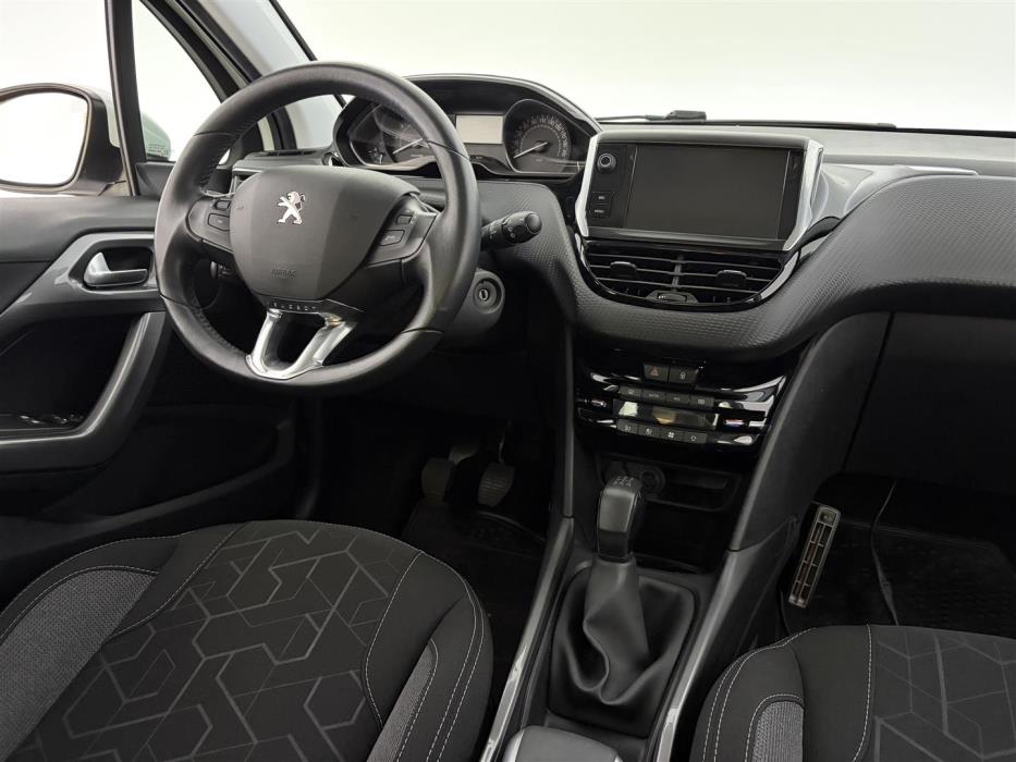 PEUGEOT 2008 2018