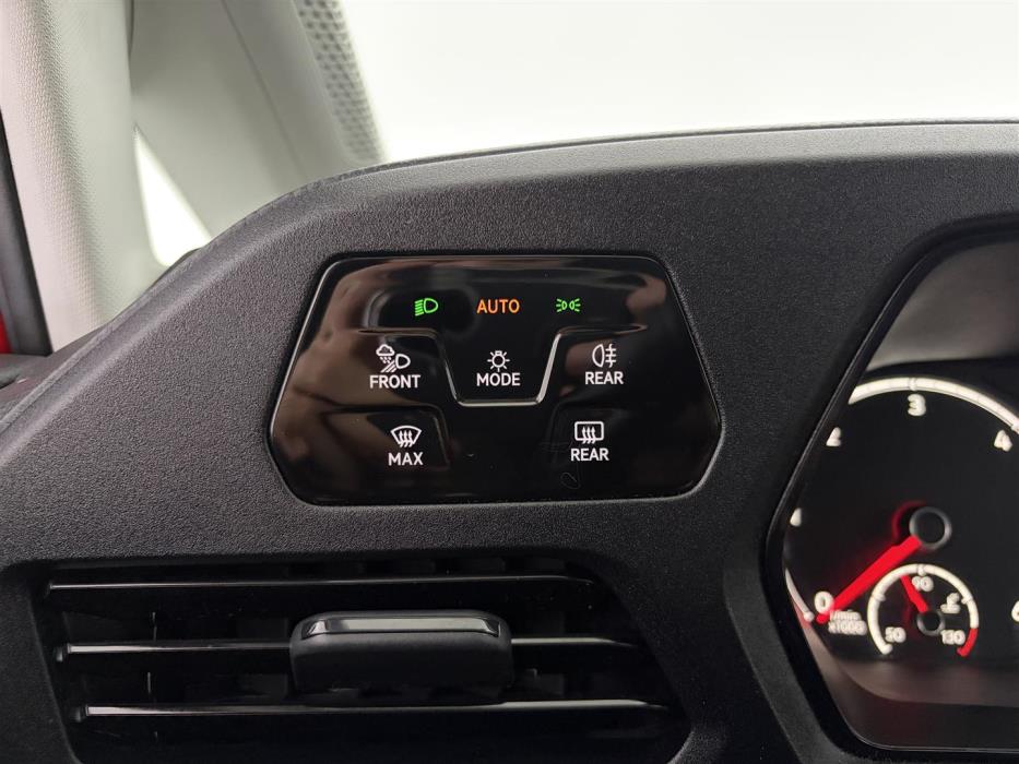 VOLKSWAGEN Caddy 2023