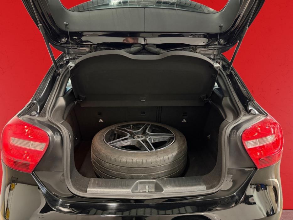 MERCEDES-BENZ A 2014