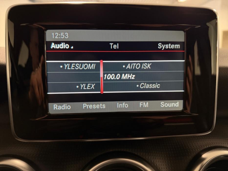 MERCEDES-BENZ A 2014