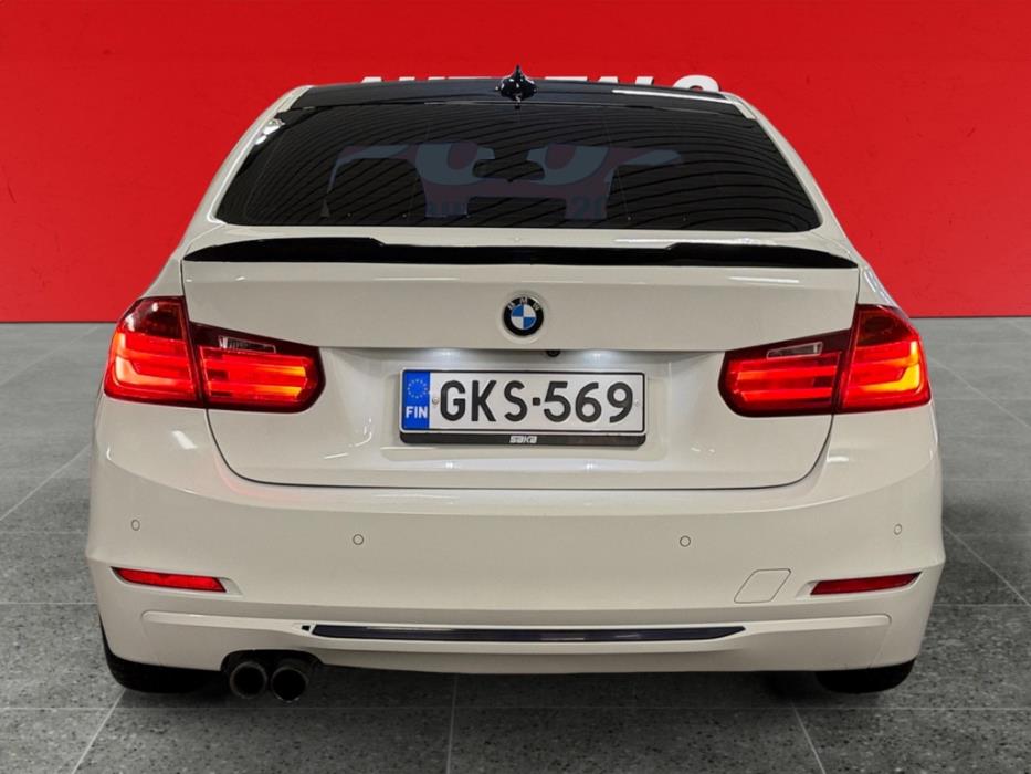 BMW 328 2012