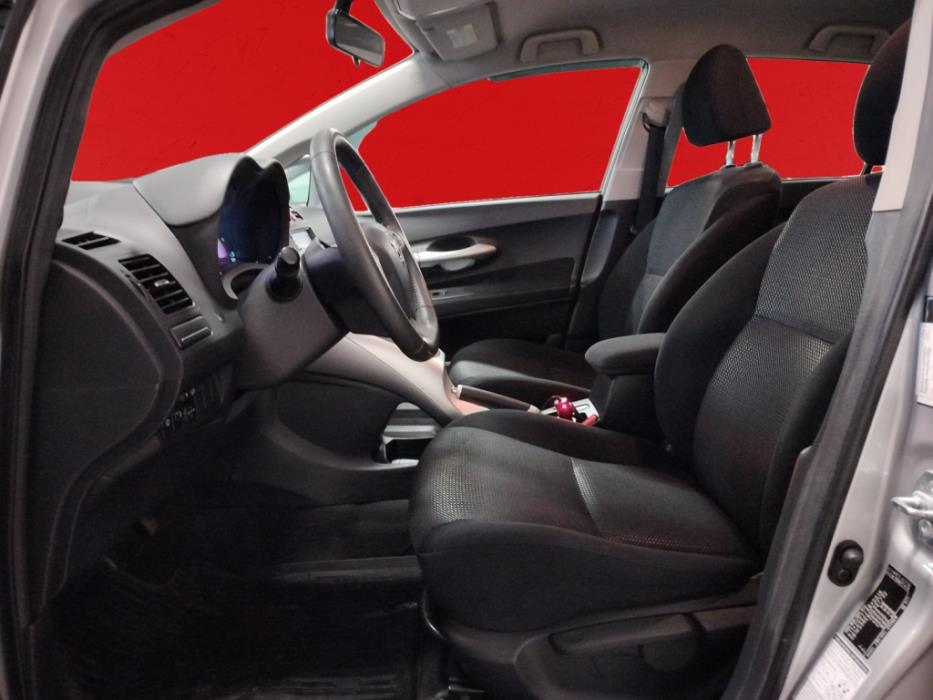 TOYOTA Auris 2011