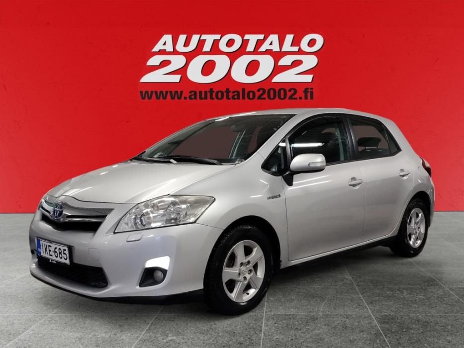 TOYOTA Auris 2011