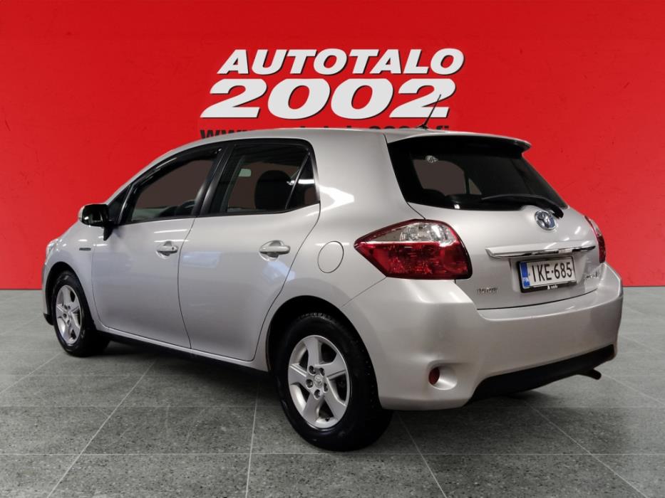 TOYOTA Auris 2011