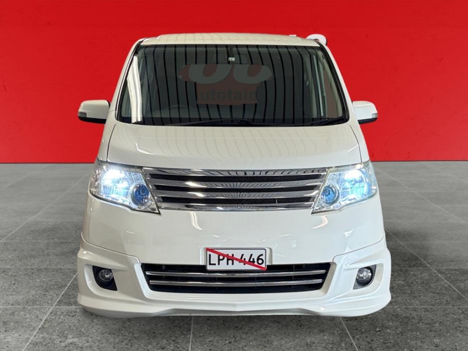 NISSAN Serena 2008