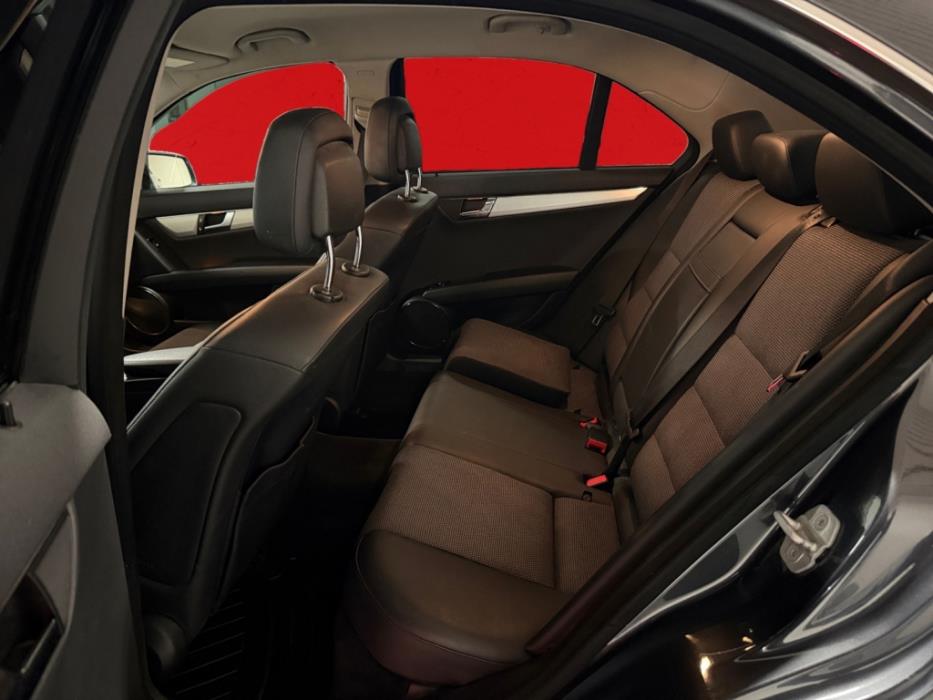 MERCEDES-BENZ C 2010