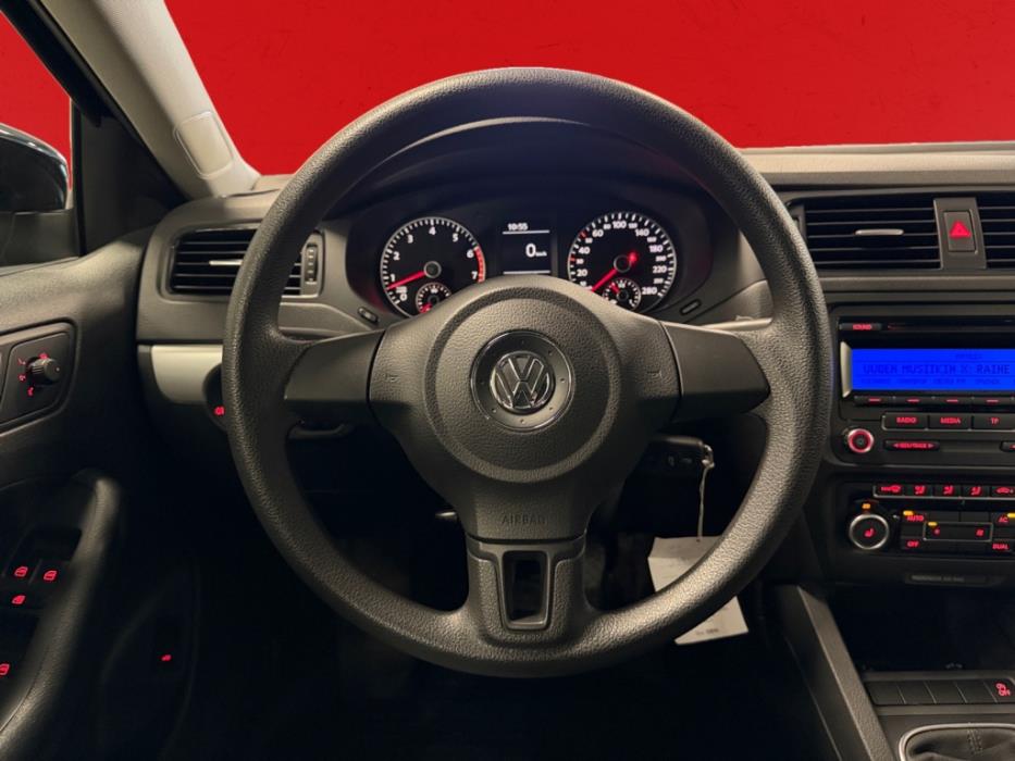 VOLKSWAGEN Jetta 2011