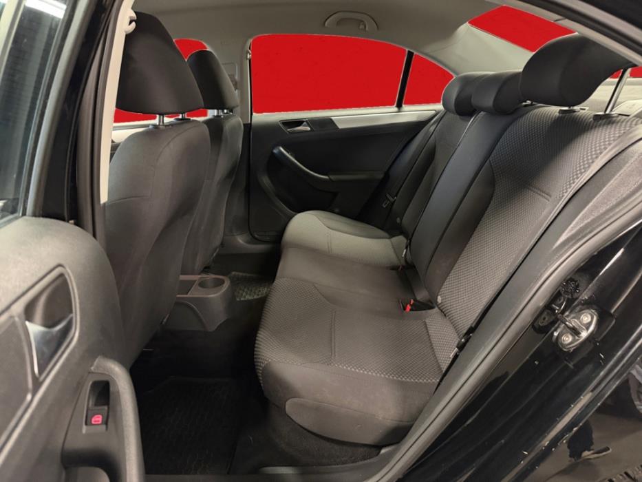 VOLKSWAGEN Jetta 2011