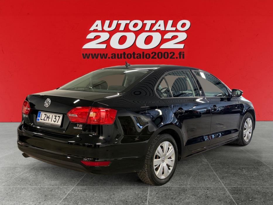 VOLKSWAGEN Jetta 2011