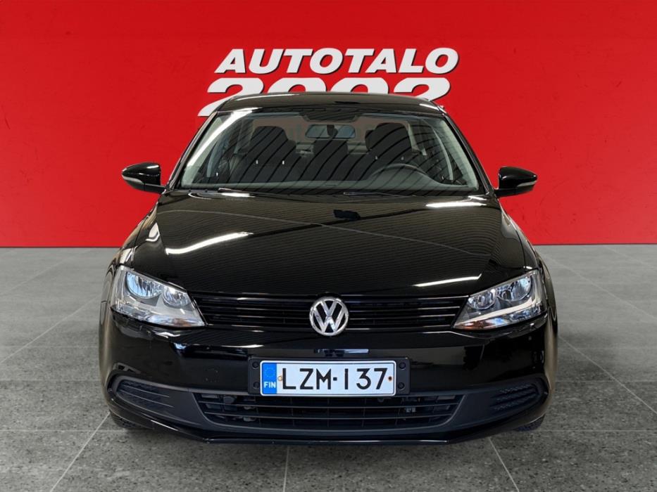 VOLKSWAGEN Jetta 2011