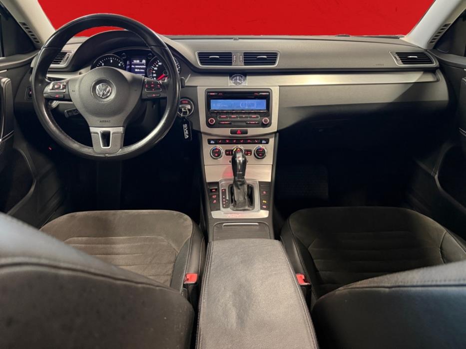 VOLKSWAGEN Passat 2013