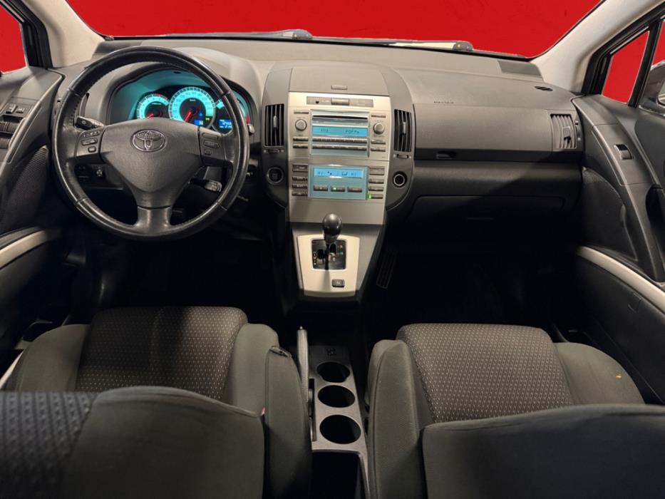 TOYOTA Corolla Verso 2008