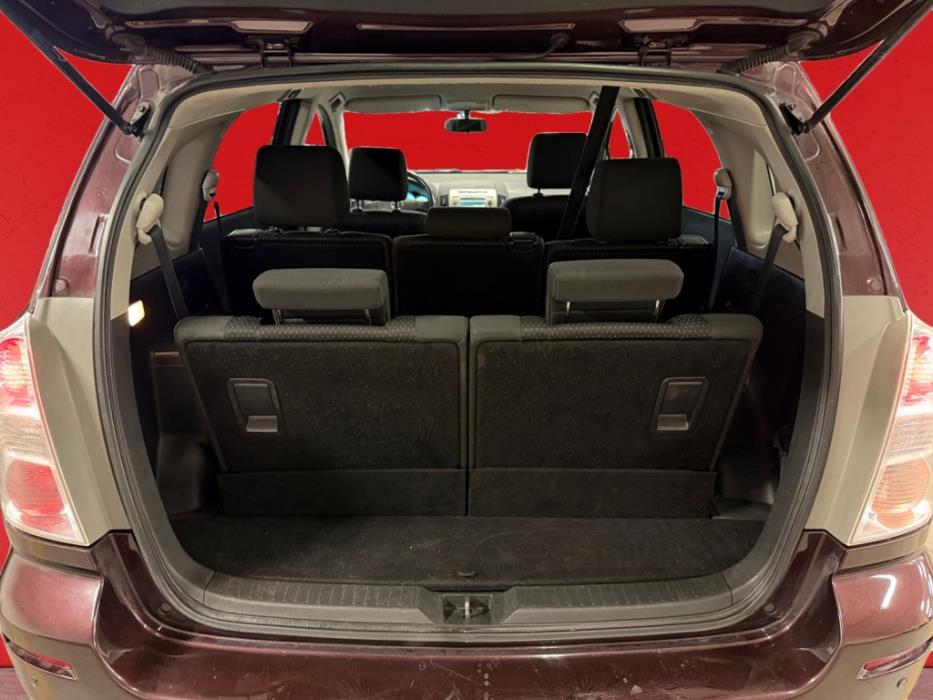 TOYOTA Corolla Verso 2008