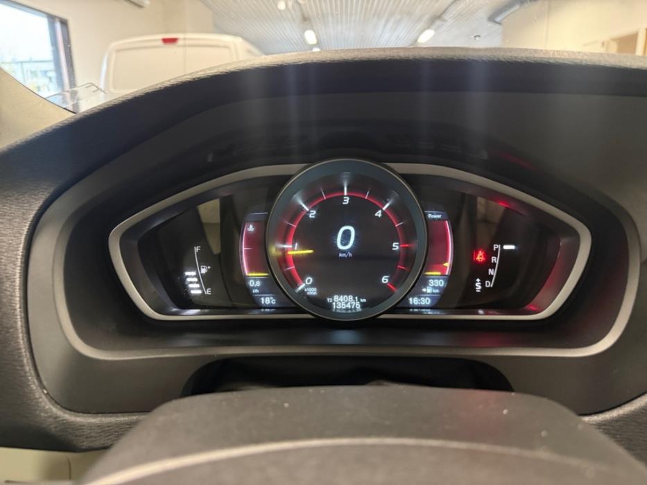 VOLVO V40 Cross Country 2015