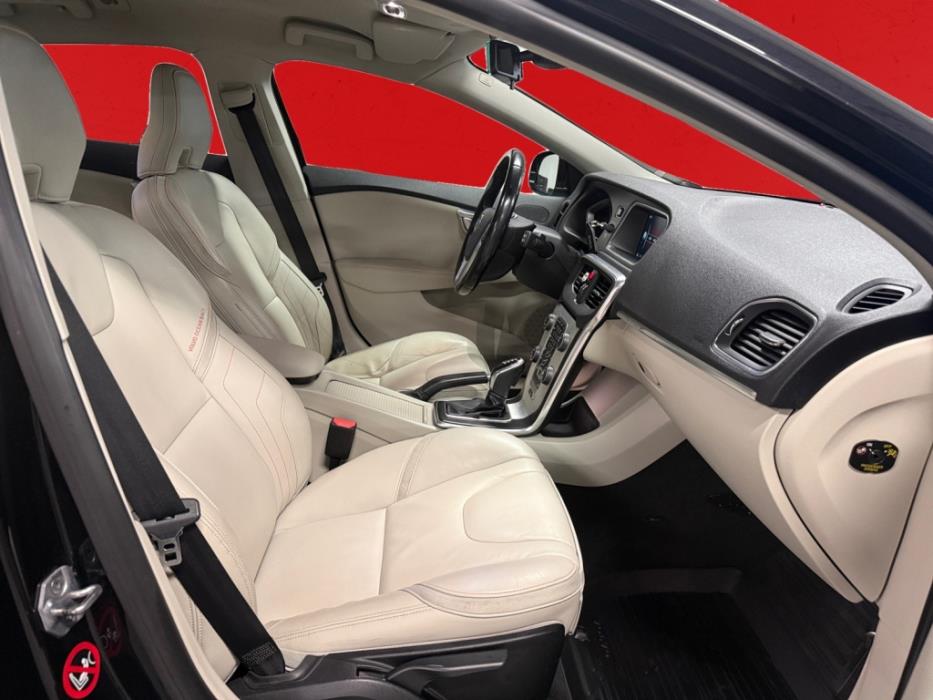 VOLVO V40 Cross Country 2015