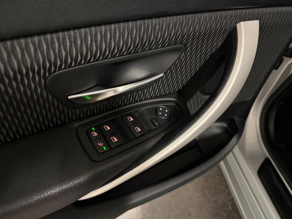 BMW 318 Gran Turismo 2014