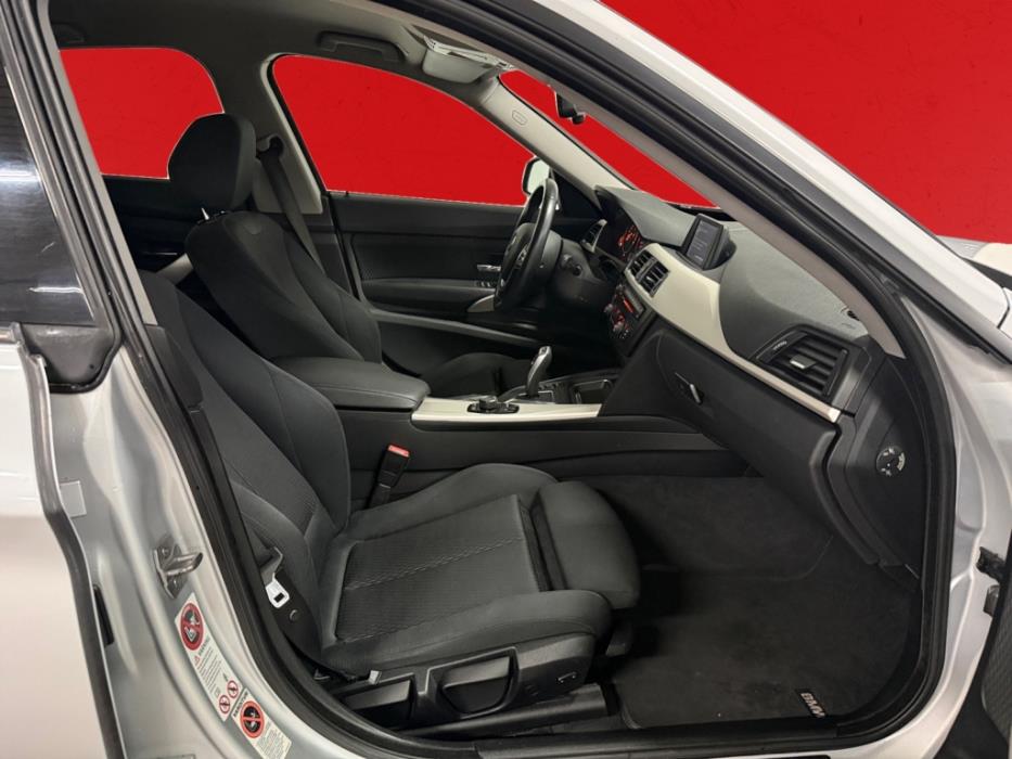 BMW 318 Gran Turismo 2014