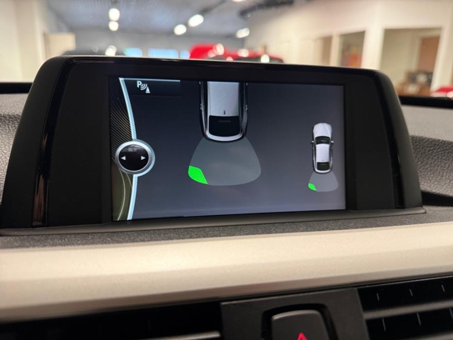 BMW 318 Gran Turismo 2014