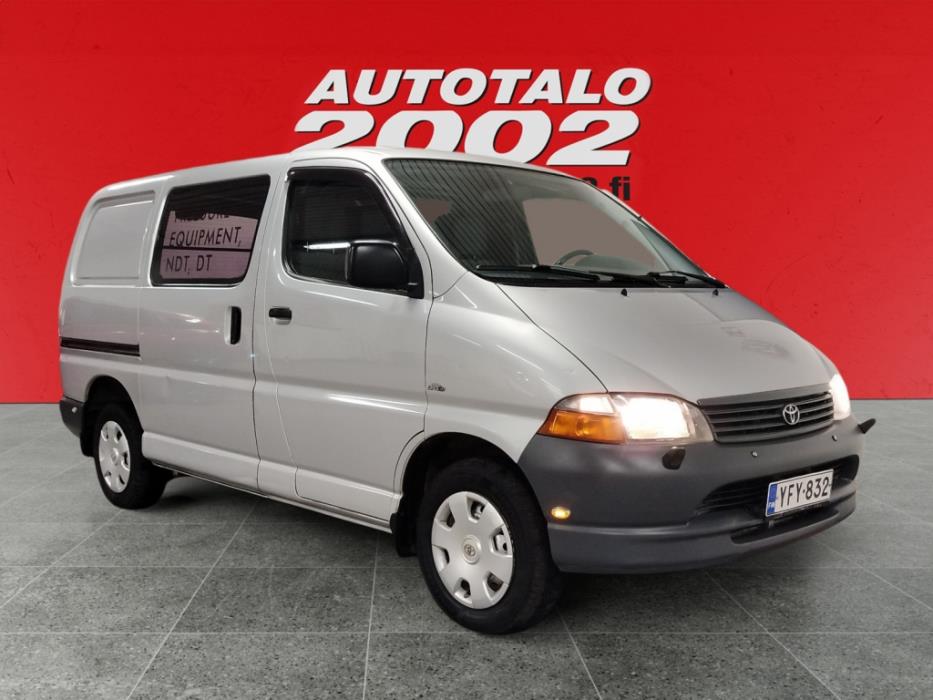 TOYOTA Hiace 2006