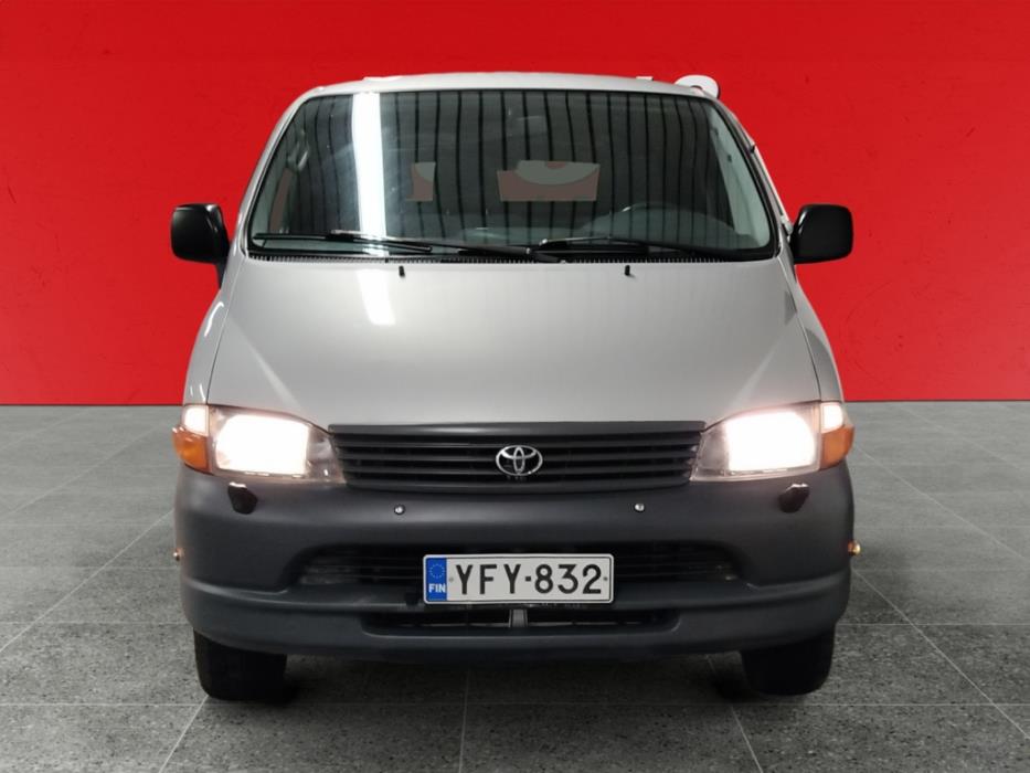 TOYOTA Hiace 2006