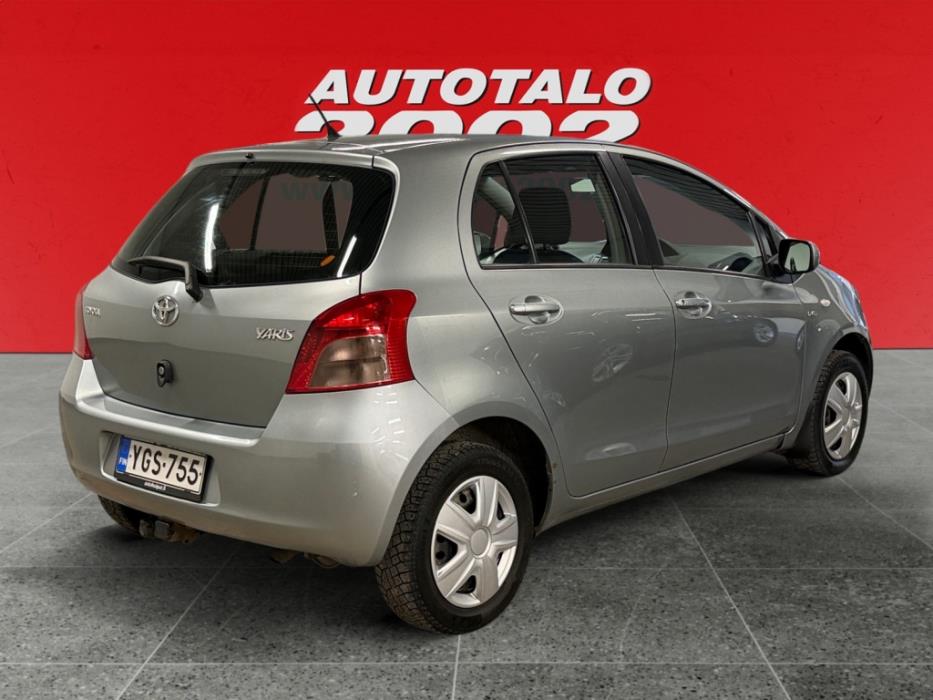 TOYOTA Yaris 2008