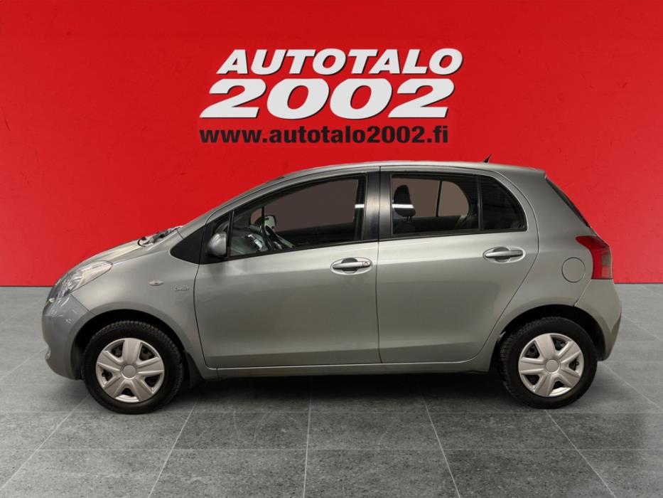 TOYOTA Yaris 2008