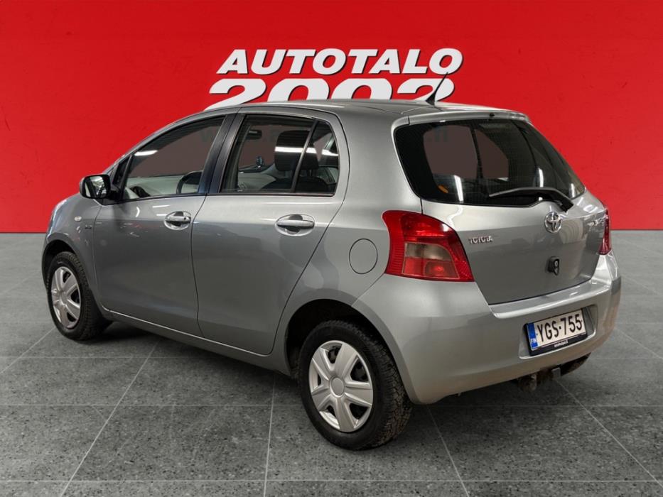 TOYOTA Yaris 2008