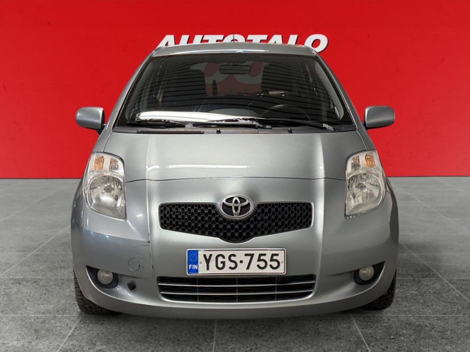 TOYOTA Yaris 2008