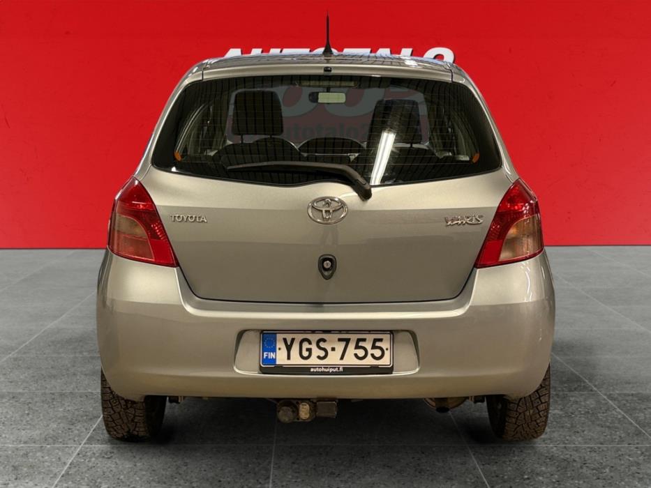 TOYOTA Yaris 2008