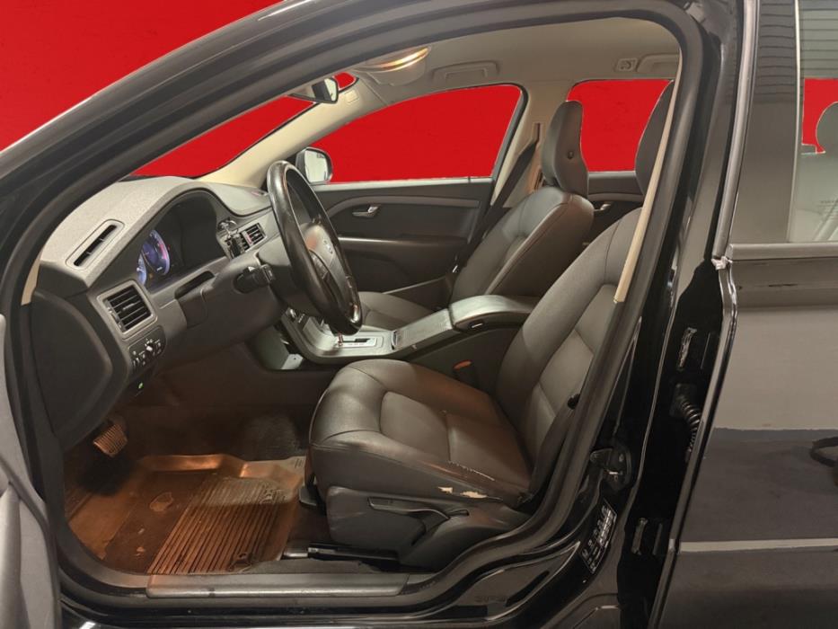 VOLVO V70 2009