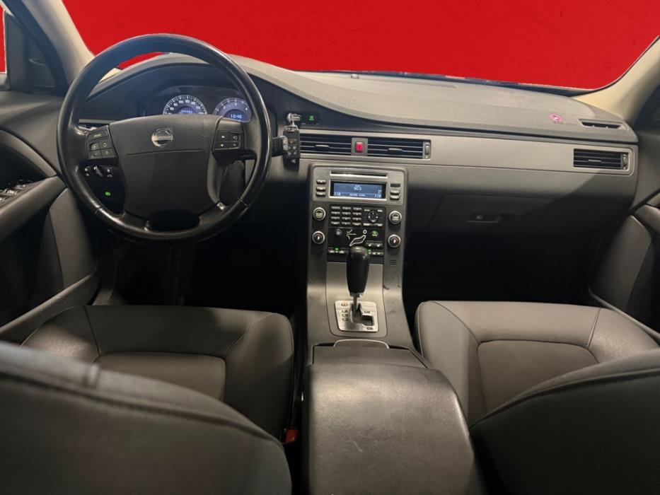 VOLVO V70 2009