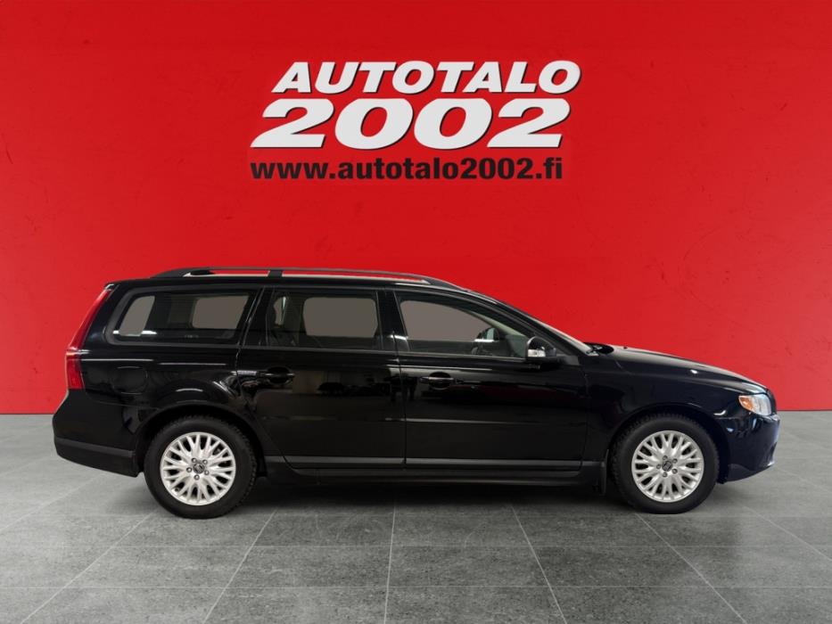 VOLVO V70 2009