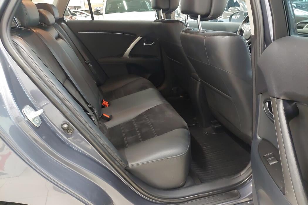 TOYOTA Avensis 2014