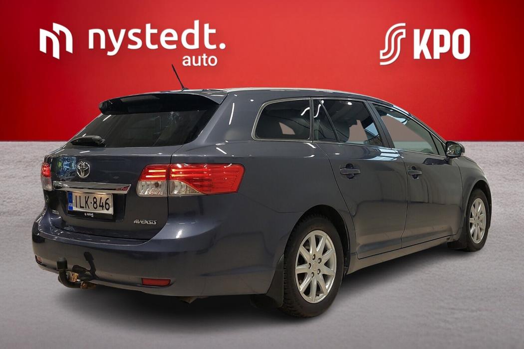 TOYOTA Avensis 2014