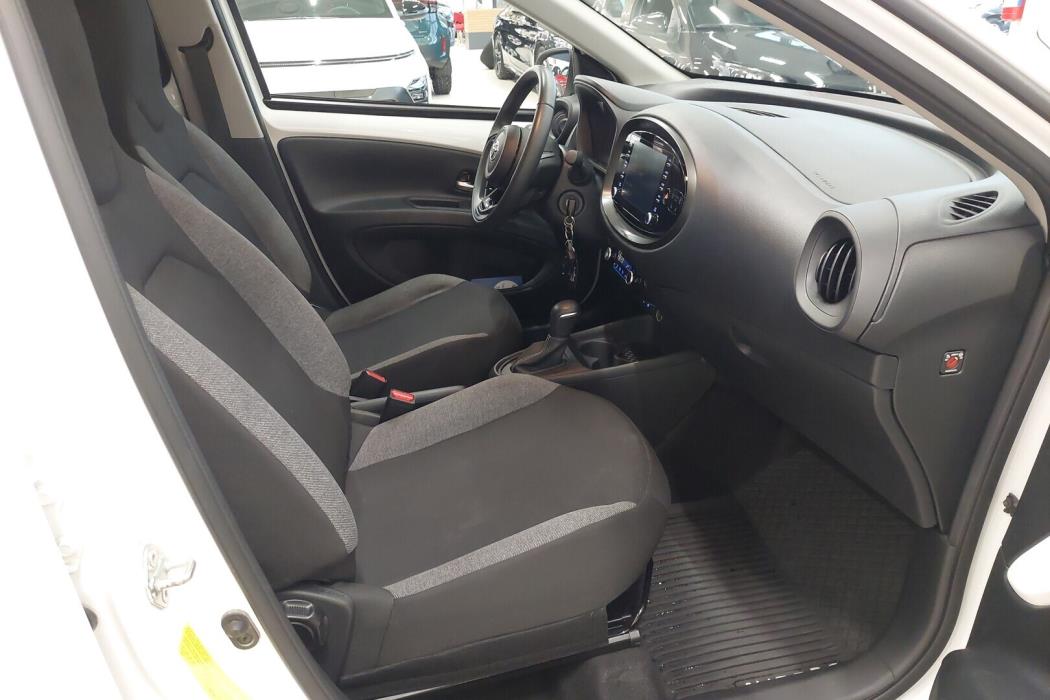 TOYOTA Aygo X 2023