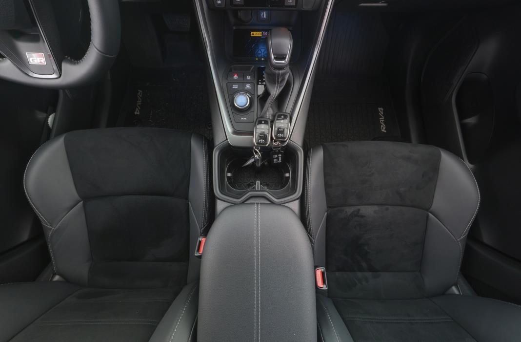 TOYOTA RAV4 Plug-in 2025