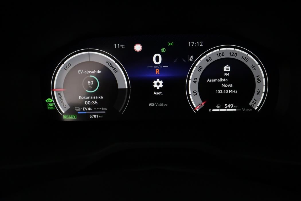 TOYOTA RAV4 Plug-in 2025