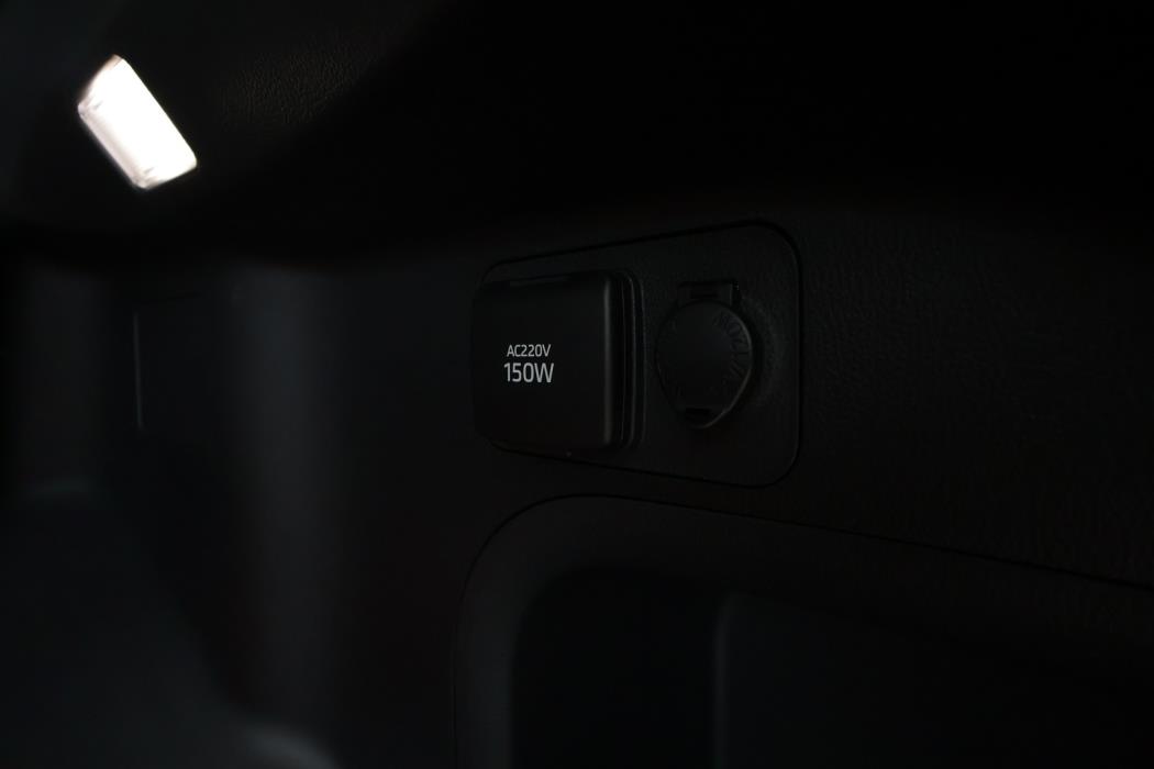 TOYOTA RAV4 PLUG-IN 2024