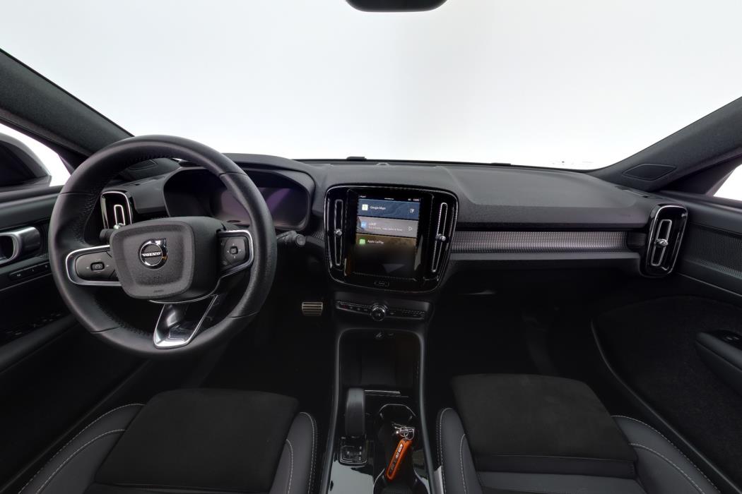 VOLVO XC40 2022