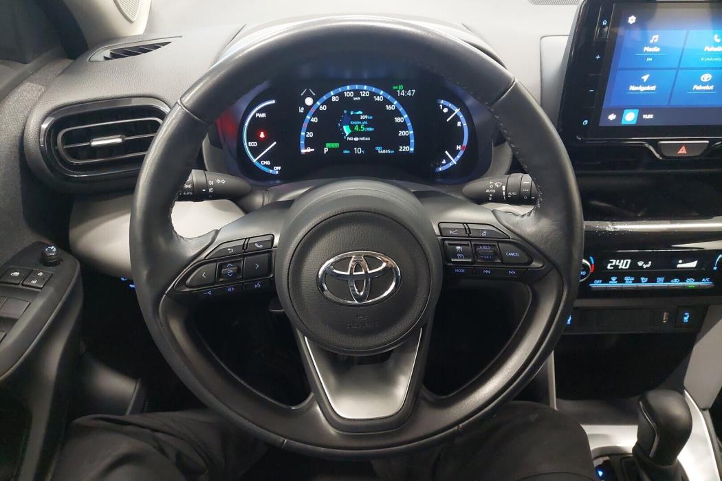 TOYOTA Yaris Cross 2022