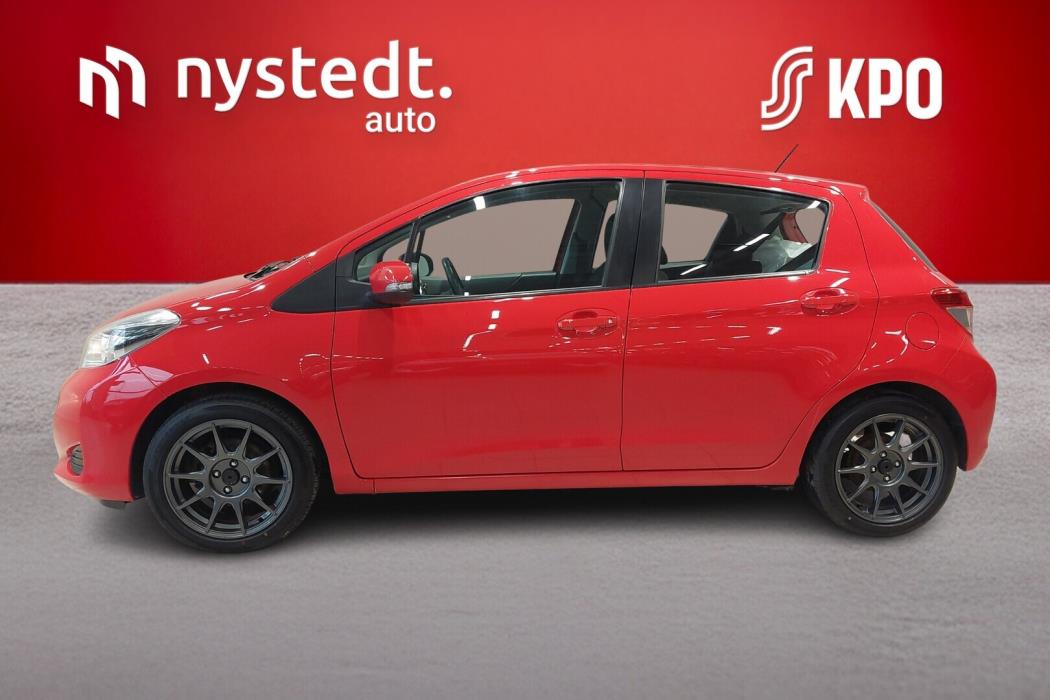 TOYOTA Yaris 2012