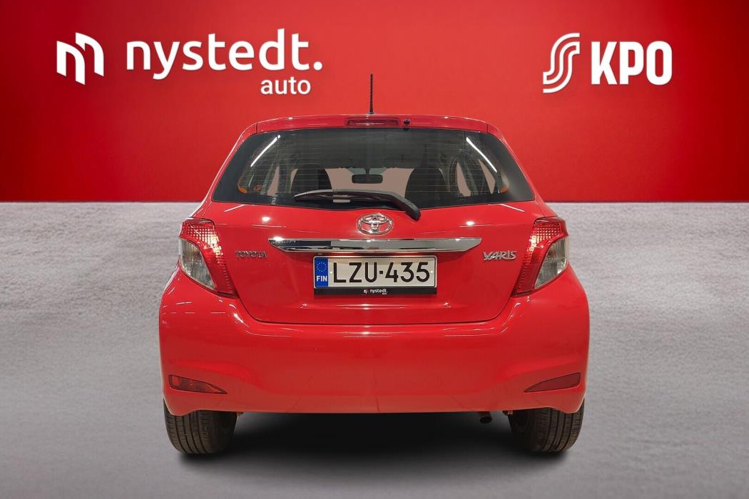 TOYOTA Yaris 2012