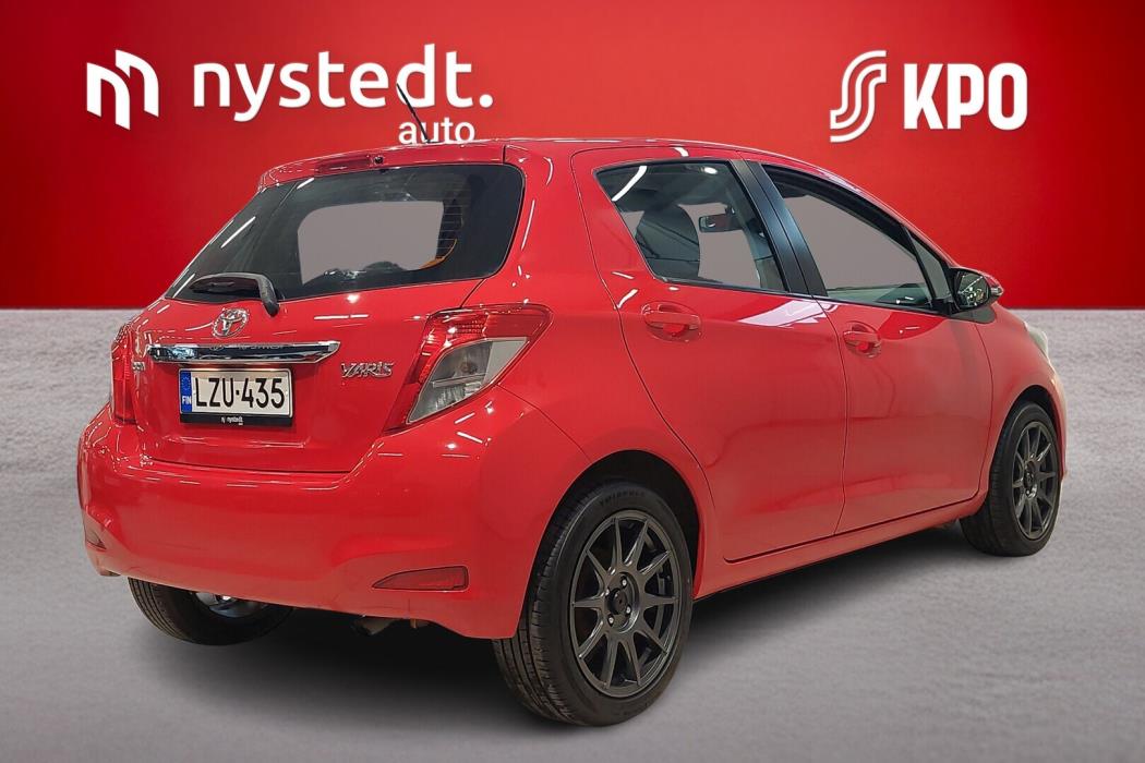 TOYOTA Yaris 2012