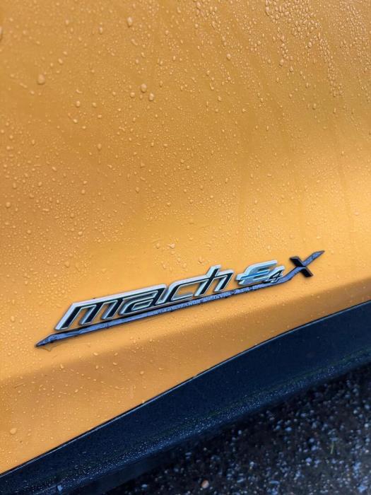 FORD MUSTANG MACH-E 2023