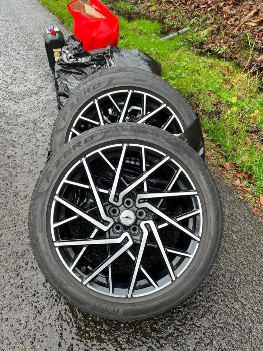 FORD MUSTANG MACH-E 2023